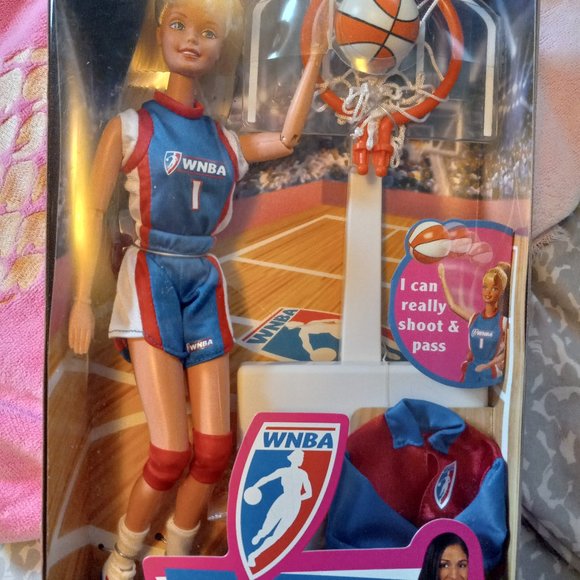 Limited Edition 1998 WNBA Barbie Rebecca Lobo - Picture 1 of 4